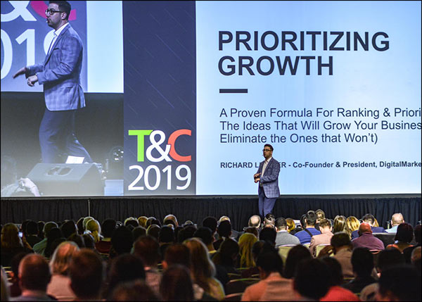 Imagen de la sesión de Richards en Traffic & Conversion Summit 2019